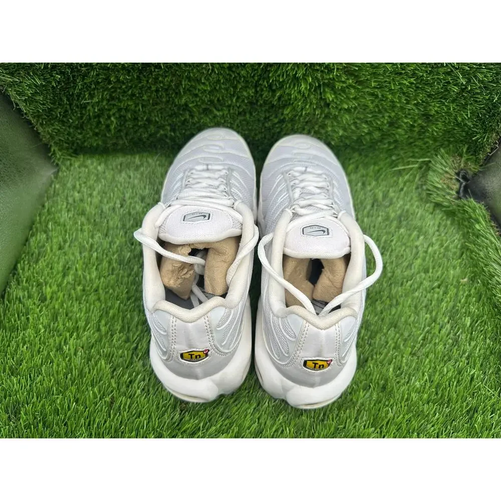 Nike Air Max Plus 604133-139 Athletic Sneaker Men's 8 White Mesh Jogging Running